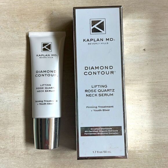 DIAMOND CONTOUR LIFTING ROSE QUARTZ NECK SERUM
Firming Treatment + Youth Elixir - Picture 1 of 11